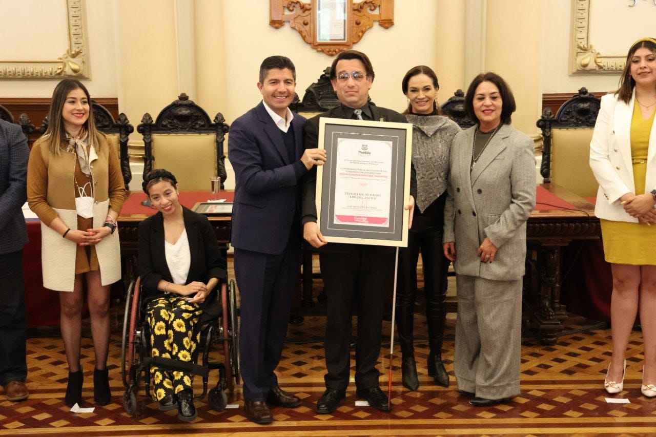 Entrega Ayuntamiento de Puebla premios a la inclusión social de personas con discapacidad
