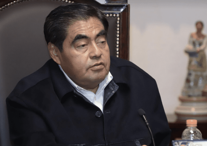 Llama MBH a contralores a fortalecer labor y aplicar la ley
