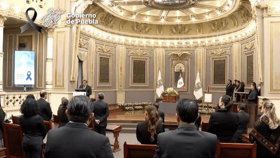 Homenaje de cuerpo presente al Gobernador Miguel Barbosa