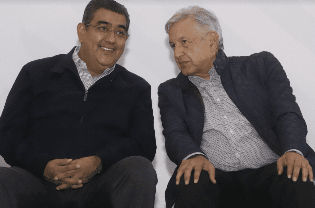 Participa Gobernador de Puebla en reunión de trabajo con AMLO