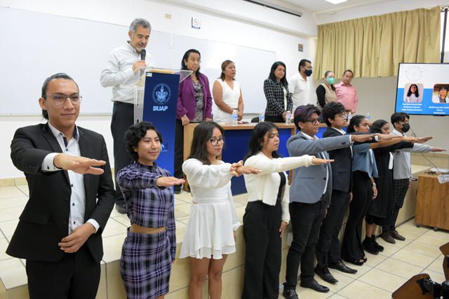 Toman protesta los grupos estudiantiles Descubriendo pequeños científicos e Innovando Con-ciencia