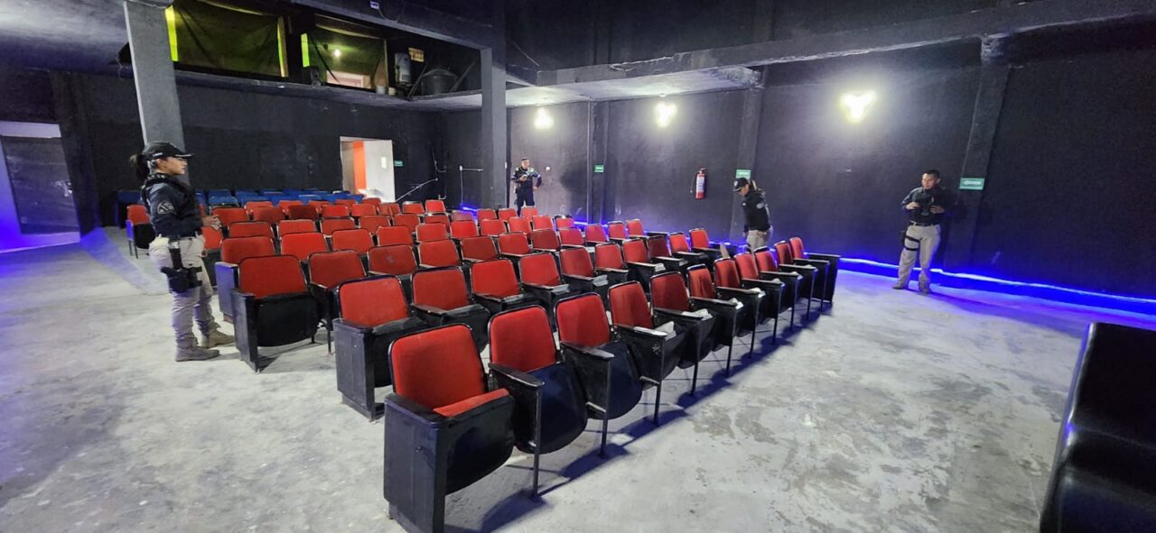 Normatividad y Regulación Comercial clausura cine para adultos