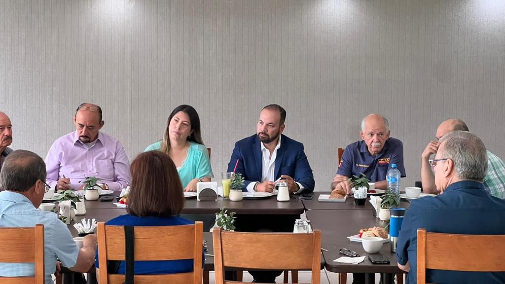 PAN inicia diálogos con empresarios de La Laguna
