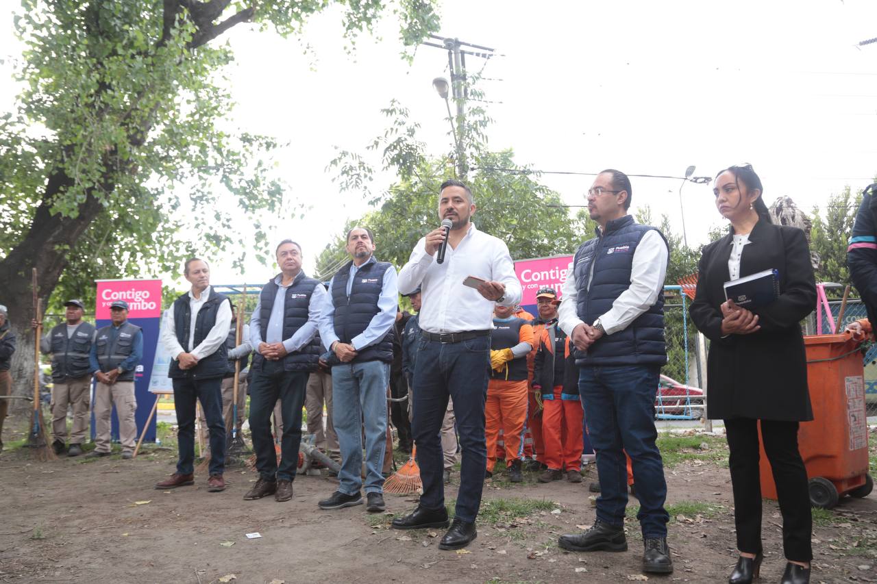 Lleva Ayuntamiento de Puebla el Maratón de Servicios y Limpia a la Diagonal Defensores de la República