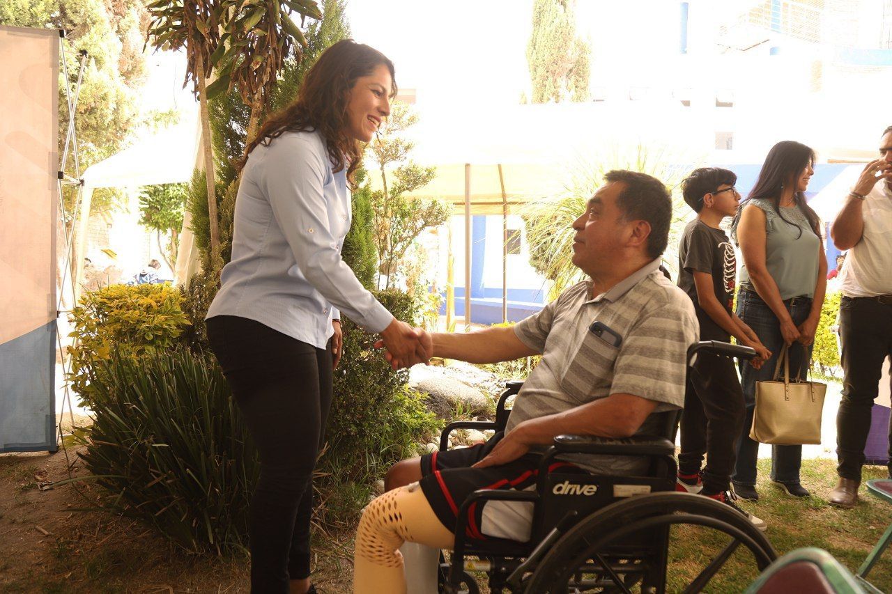Entrega DIF de San Andrés Cholula 15 prótesis y 7 órtesis, mediante el programa «Cambiando Vidas»