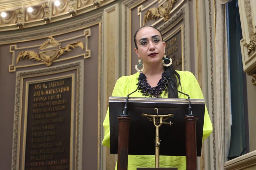 Aurora Sierra presenta un punto de acuerdo por la falta de atención a los ciudadanos de San Pedro Cholula de parte de su presidenta municipal