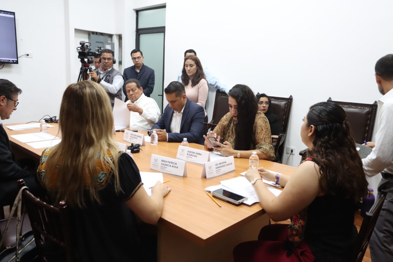 Avala Comisión de Educación del Congreso la lista de ganadores de la Medalla Juan C. Bonilla