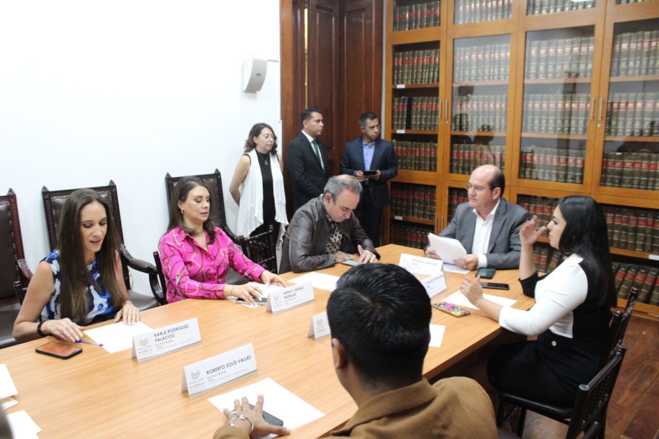 Aprueba Comisión de Presupuesto del Congreso respuesta a oficios municipales