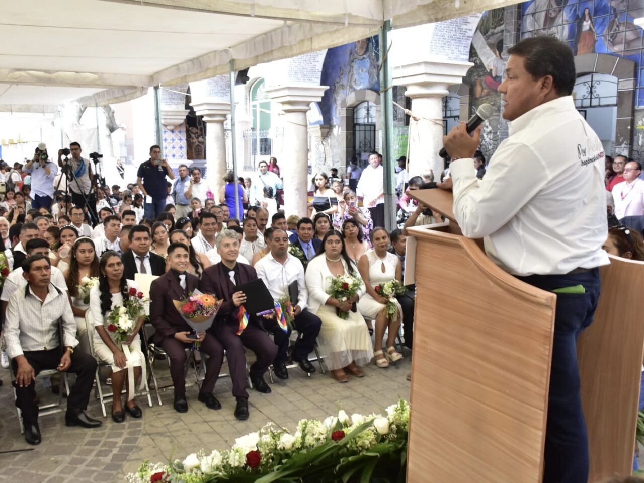 Formaliza SEGOB unión de 60 parejas con bodas comunitarias en Tehuacán