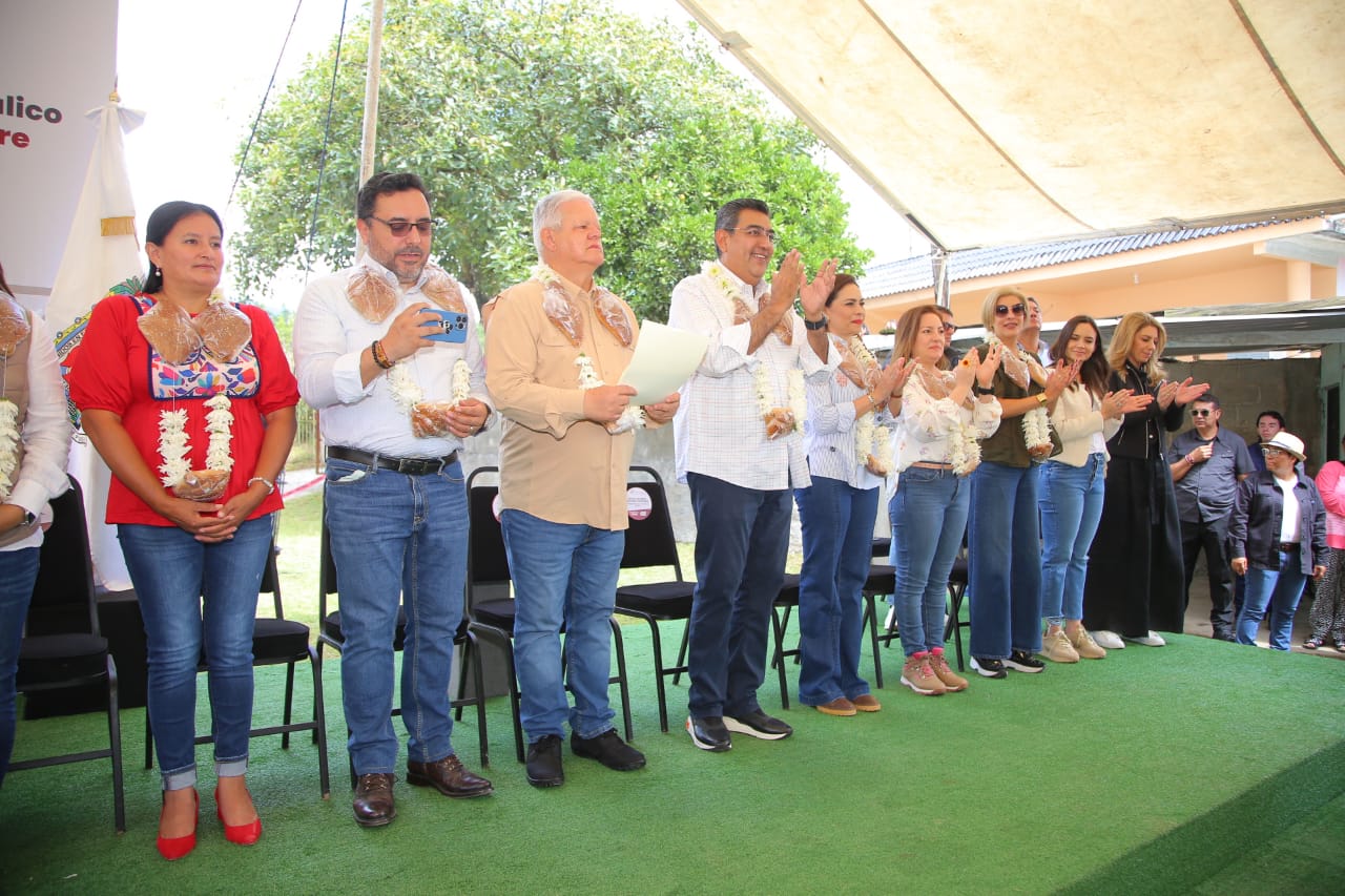 Inaugura Sergio Salomón la pavimentación con concreto hidráulico del tramo carretero La Estación – Amila