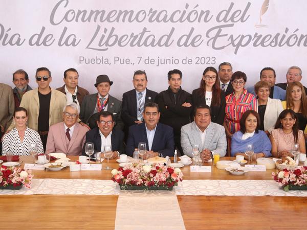 Garantiza Sergio Salomón respeto y seguridad para el ejercicio del periodismo en Puebla