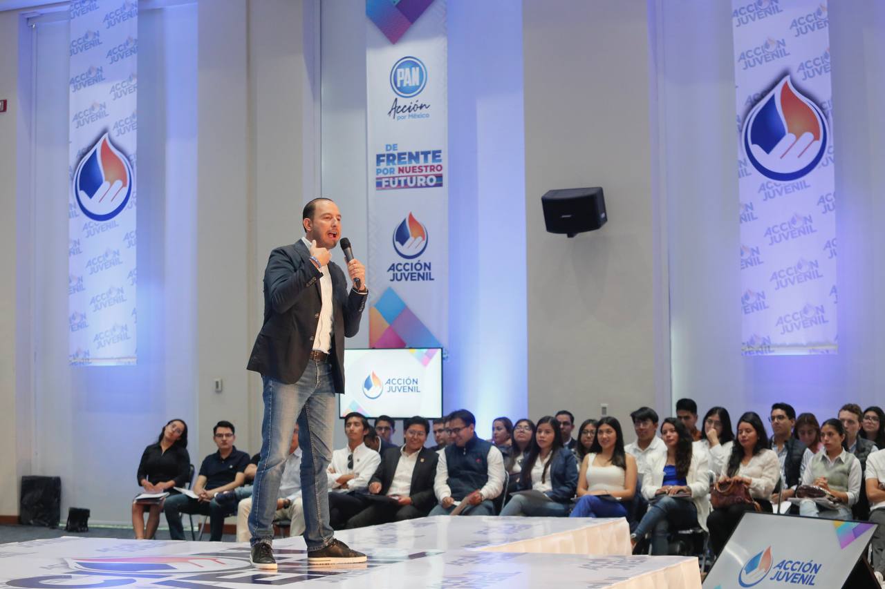 Debe haber una política de Estado para que, contrario a lo que dicen en Palacio Nacional, las y los jóvenes sean aspiracionistas: Marko Cortés