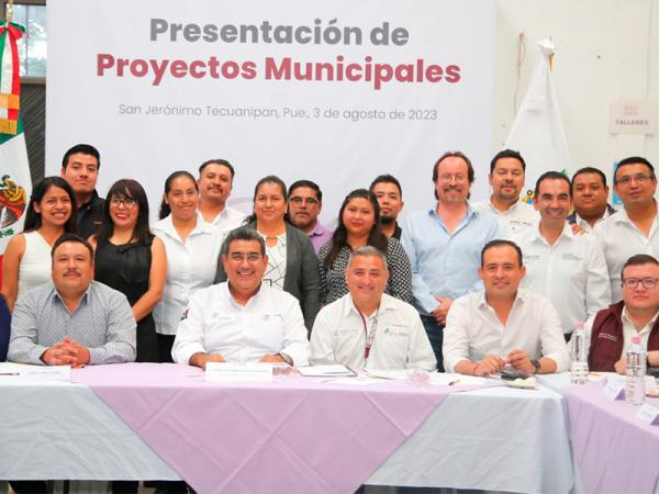 Sostiene Sergio Salomón reunión de trabajo con autoridades de San Jerónimo Tecuanipan