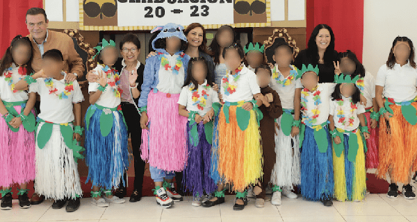 Reconoce SEDIF a graduados de Casa de la Niñez