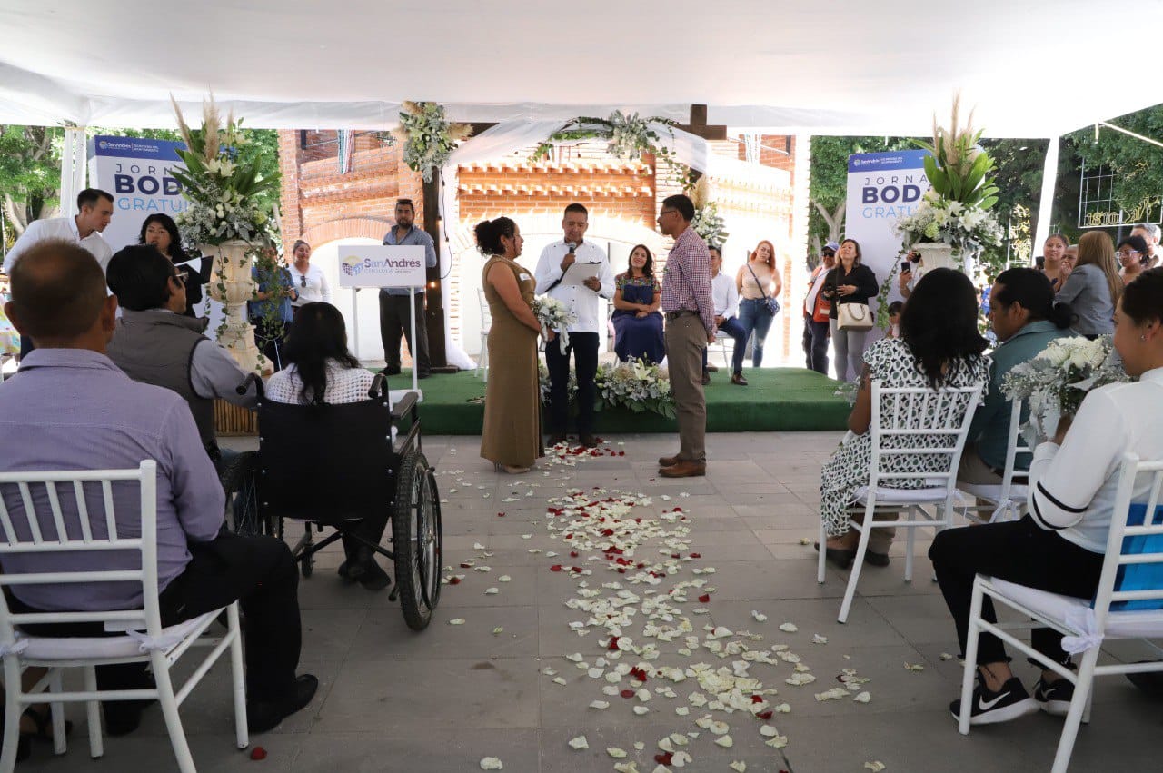 Celebró Mundo Tlatehui la tercera jornada de bodas civiles gratuitas