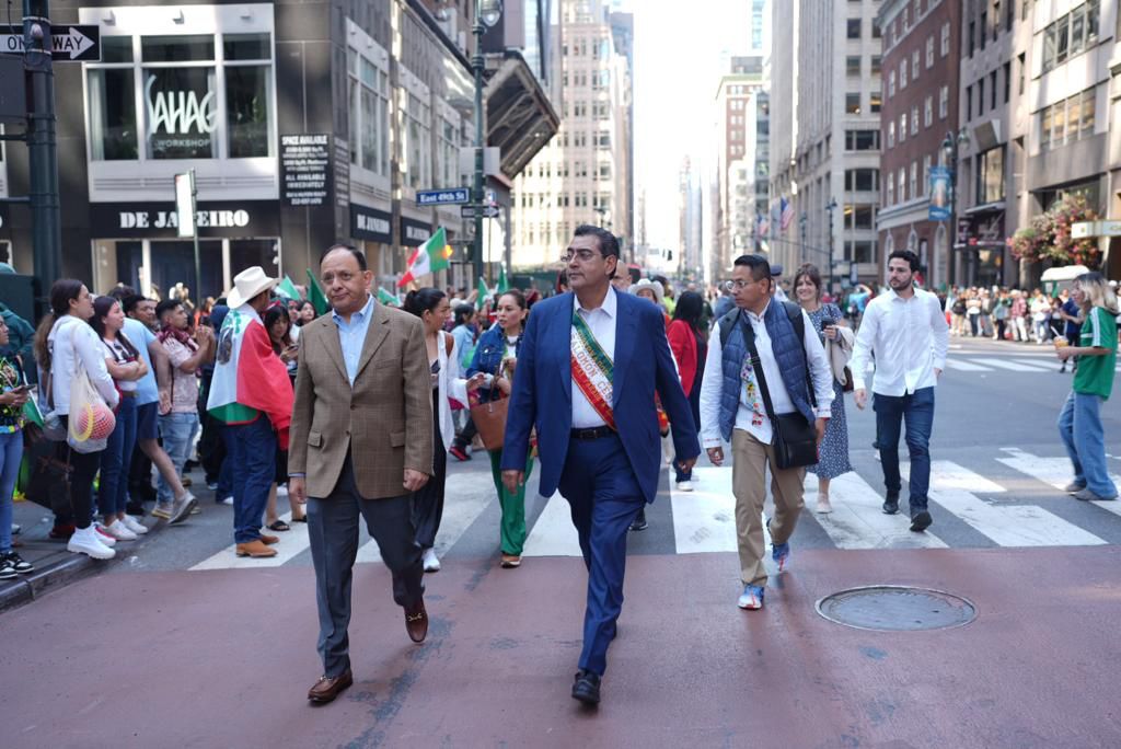Fortalece gobierno de Sergio Salomón lazos con poblanas y poblanos en Estados Unidos