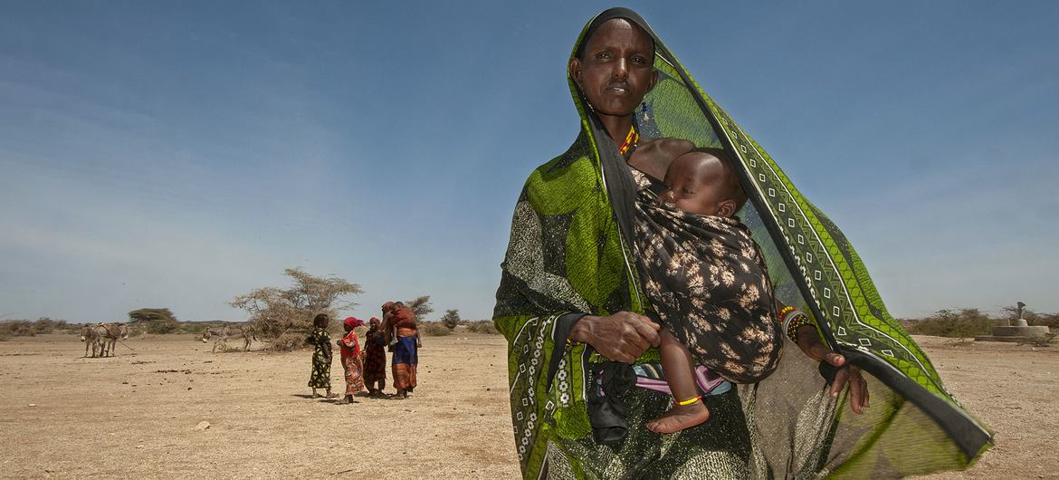 El 8 % de las mujeres y niñas vivirán en pobreza extrema para 2030