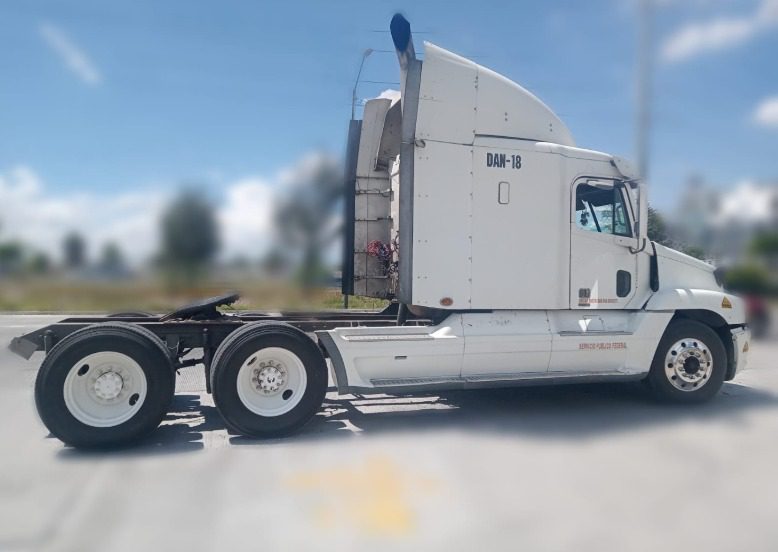 Recupera Policía de San Andrés Cholula un tractocamión con reporte de robo