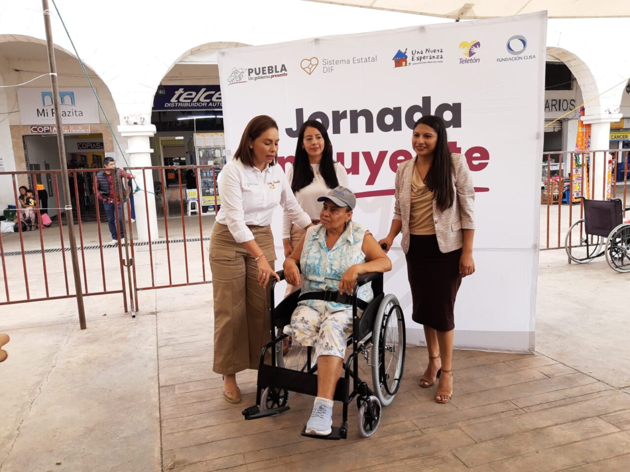 Voluntariado del Congreso participa en la «Jornada Incluyente de Atención Ciudadana» en Acatlán de Osorio
