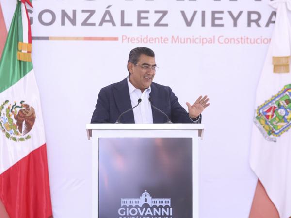Reitera Sergio Salomón compromiso de trabajar con alcaldes para buscar el desarrollo en toda la entidad