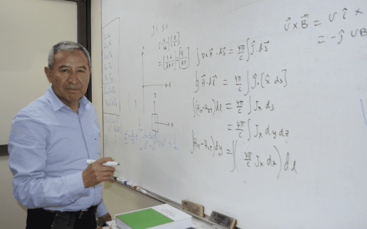 Investigador de la BUAP gana Premio a la Trayectoria Científica en el Área de Ciencias de Superficies y Materiales “Francisco Mejía Lira”