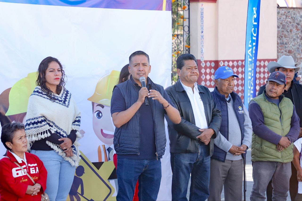 Inicia Mundo Tlatehui rehabilitación del primer cuadro de Santa Maria Tonatzintla
