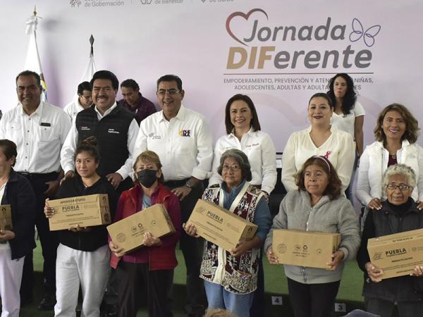 Sin condicionamientos, gobierno de Puebla despliega programas sociales: Sergio Salomón