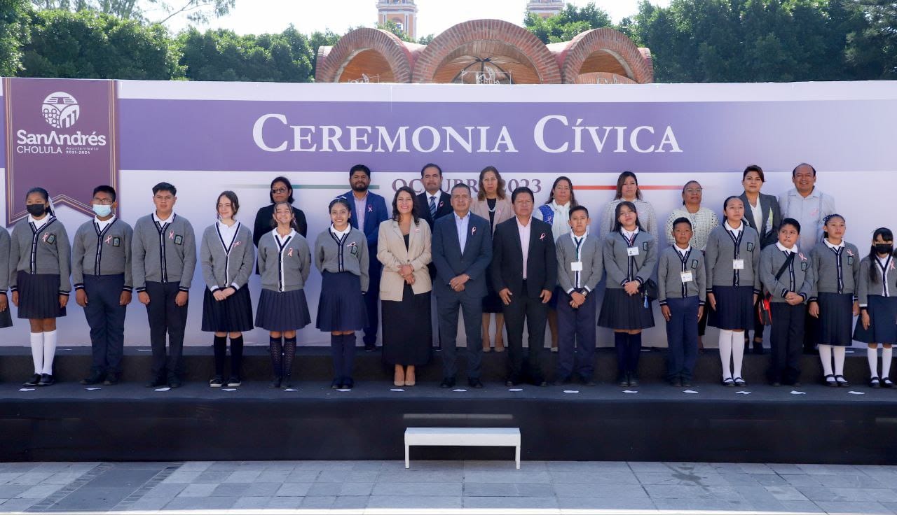 Llama Mundo Tlatehui a las Personas Servidoras Públicas a Mantener el Compromiso con las y los Sanandreseños