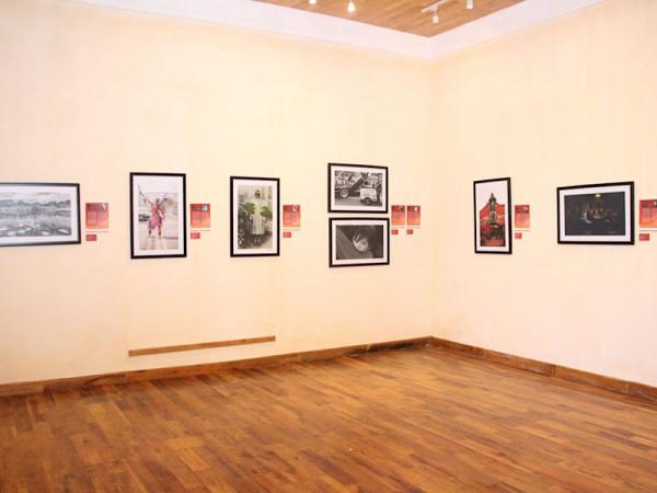 En Festival Vías Alternas, gobierno estatal inaugura exposición “F/20 Miradas Divergentes” en honor a Elena Poniatowska