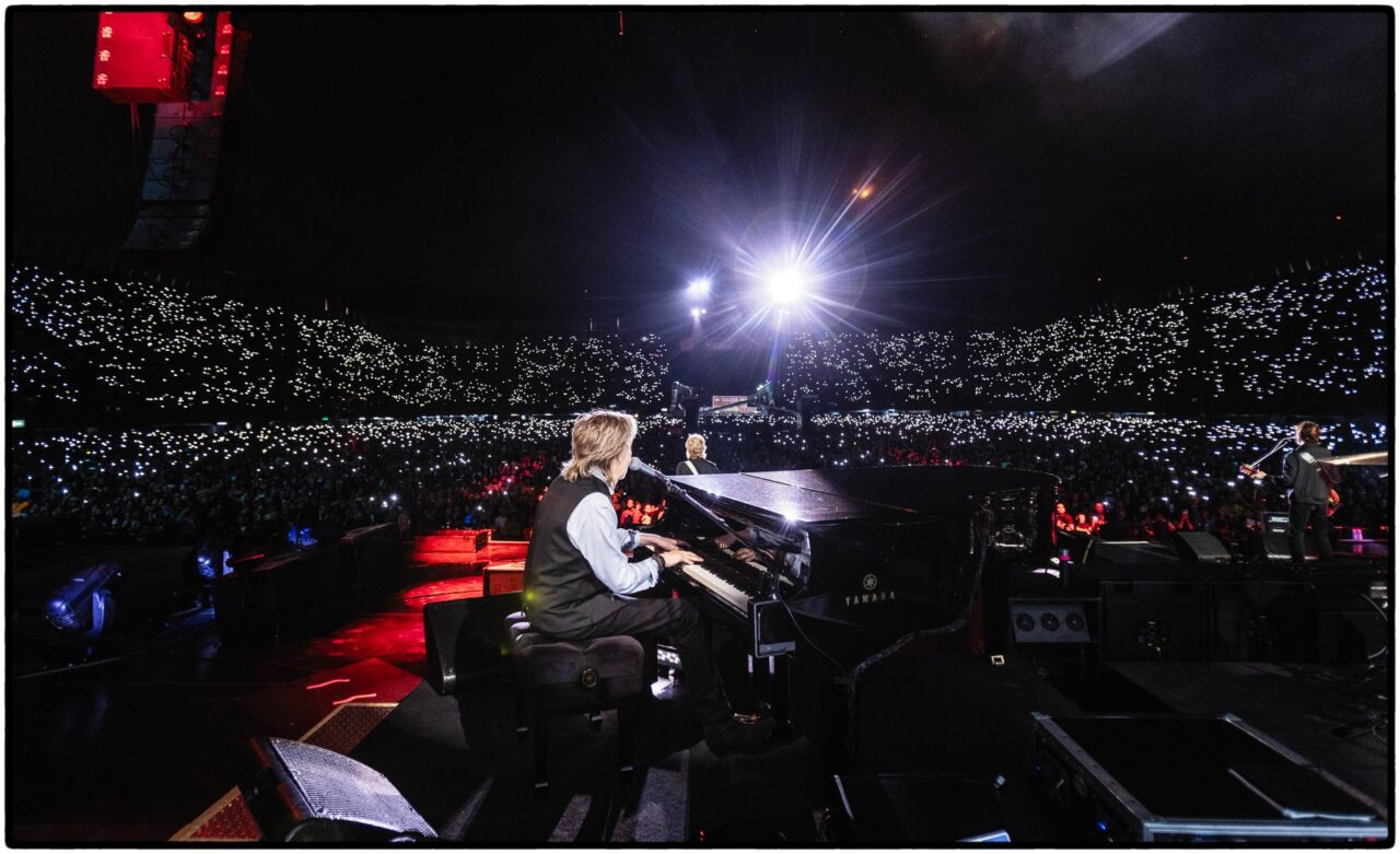 Sir Paul McCartney en el Foro Sol: De boletos imposibles de conseguir a estrellas como simple espectadores