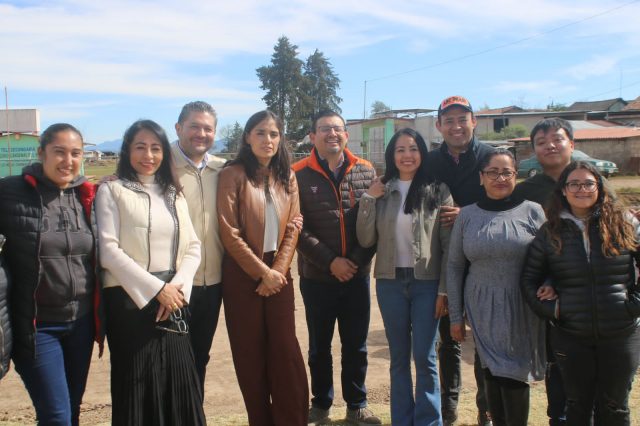 Entrega Voluntariado del Congreso ropa invernal como parte del programa “Un Invierno sin Frío”