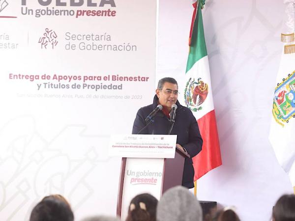 Con mejoramiento de carreteras y programas, garantiza Gobierno de Puebla desarrollo y bienestar