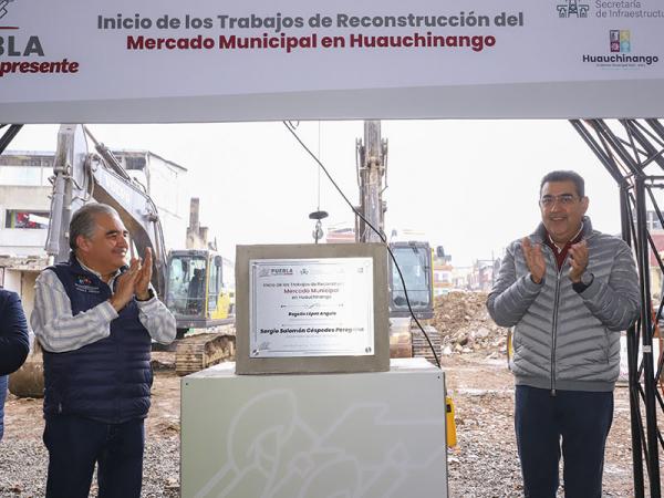 Con reconstrucción de mercado municipal, gobierno de Puebla dignifica labor de comerciantes de Huauchinango