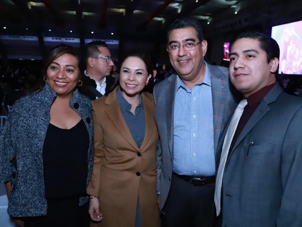 Reconoce Sergio Salomón labor de personal del gobierno estatal