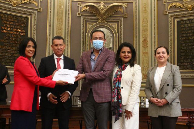 Reconoce Congreso del Estado a personal médico del ISSSTEP por su labor durante la pandemia