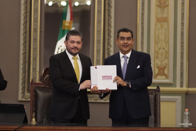 Ante el Congreso de Puebla, el Gobernador Sergio Salomón rinde su Informe de Gobierno