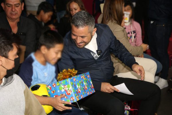 Apadrina Ayuntamiento de Puebla a niñas y niños del Centro de Día del SMDIF