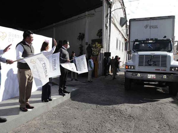 Abandera Gaby Bonilla salida de convoy de víveres a Guerrero