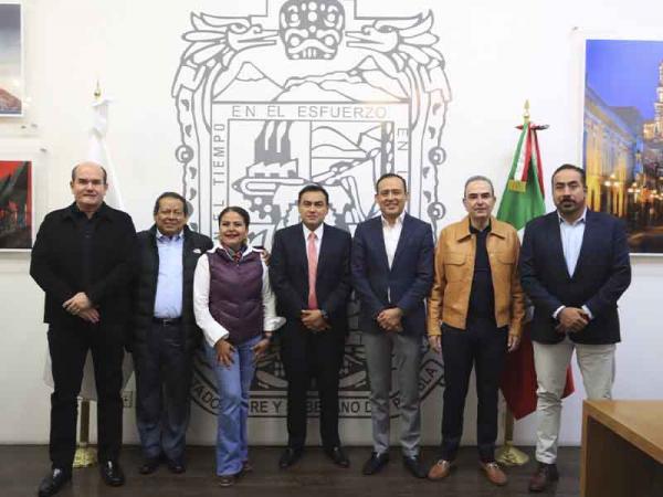 Impulsa gobierno condiciones administrativas para estar a la altura de las demandas ciudadanas