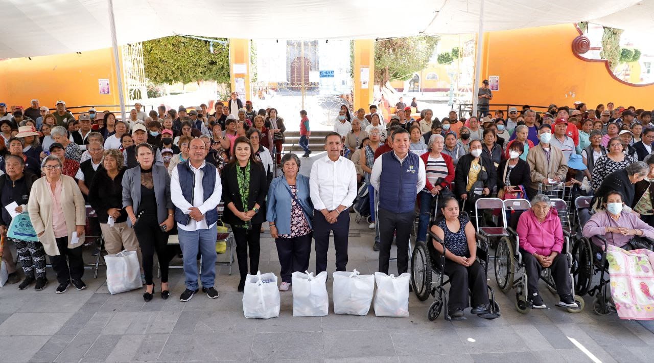 Mundo Tlatehui Entrega Apoyos Alimentarios del Programa Nutriendo el Futuro Contigo