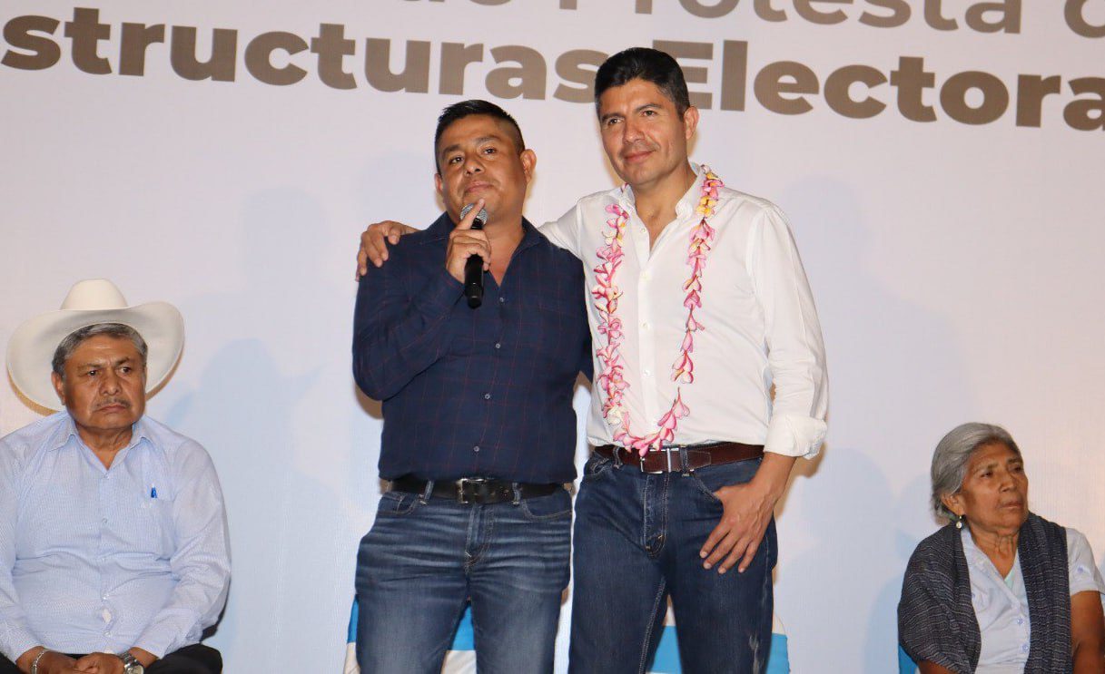 Alista PAN estrategias en Teopantlán, donde Lalo Rivera fue testigo de honor