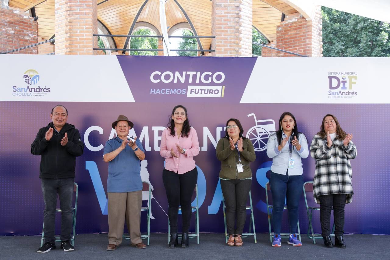Lupita Cuautle encabeza la entrega del programa «Cambiando Vidas»