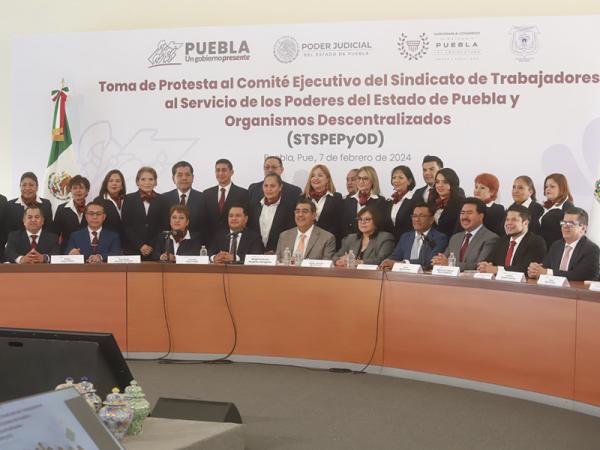 En Puebla, garantizados derechos de trabajadores al servicio del estado, refrenda Sergio Salomón