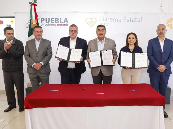 Impulsa gobierno estatal integración laboral de personas bajo tutela del SEDIF