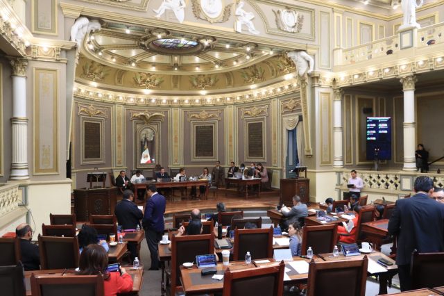 Congreso del Estado de Puebla tipifica la zoofilia; aprueba reformas en materia de bienestar animal