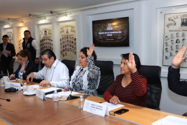 Aprueban en Comisión del Congreso exhorto para gestionar campaña masiva de vacunación contra COVID-19
