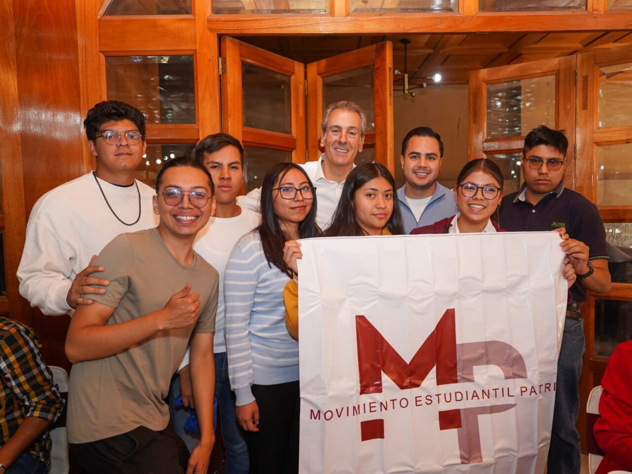 Pepe Chedraui hace equipo con las jóvenes y los jóvenes por la Puebla del futuro