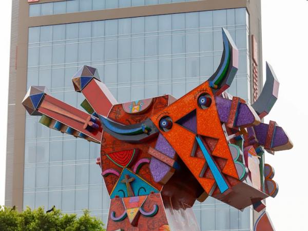 Inicia exposición “Algarabías: una mirada al color”, del artista plástico Fernando Andriacci
