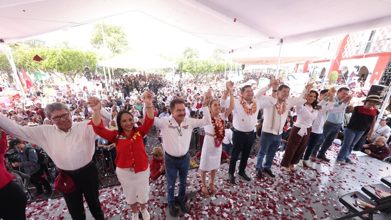 Reciben 25 mil poblanos a Sheinbaum y a Armenta en la campaña ganadora