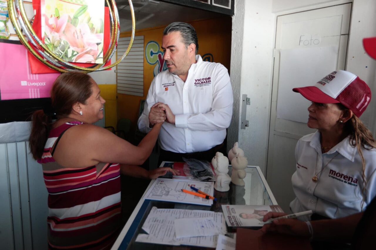 Victor Galeazzi visita San Bernardino Tlaxcalancingo, en compañía de la presidenta de Morena en Puebla, Olga Romero